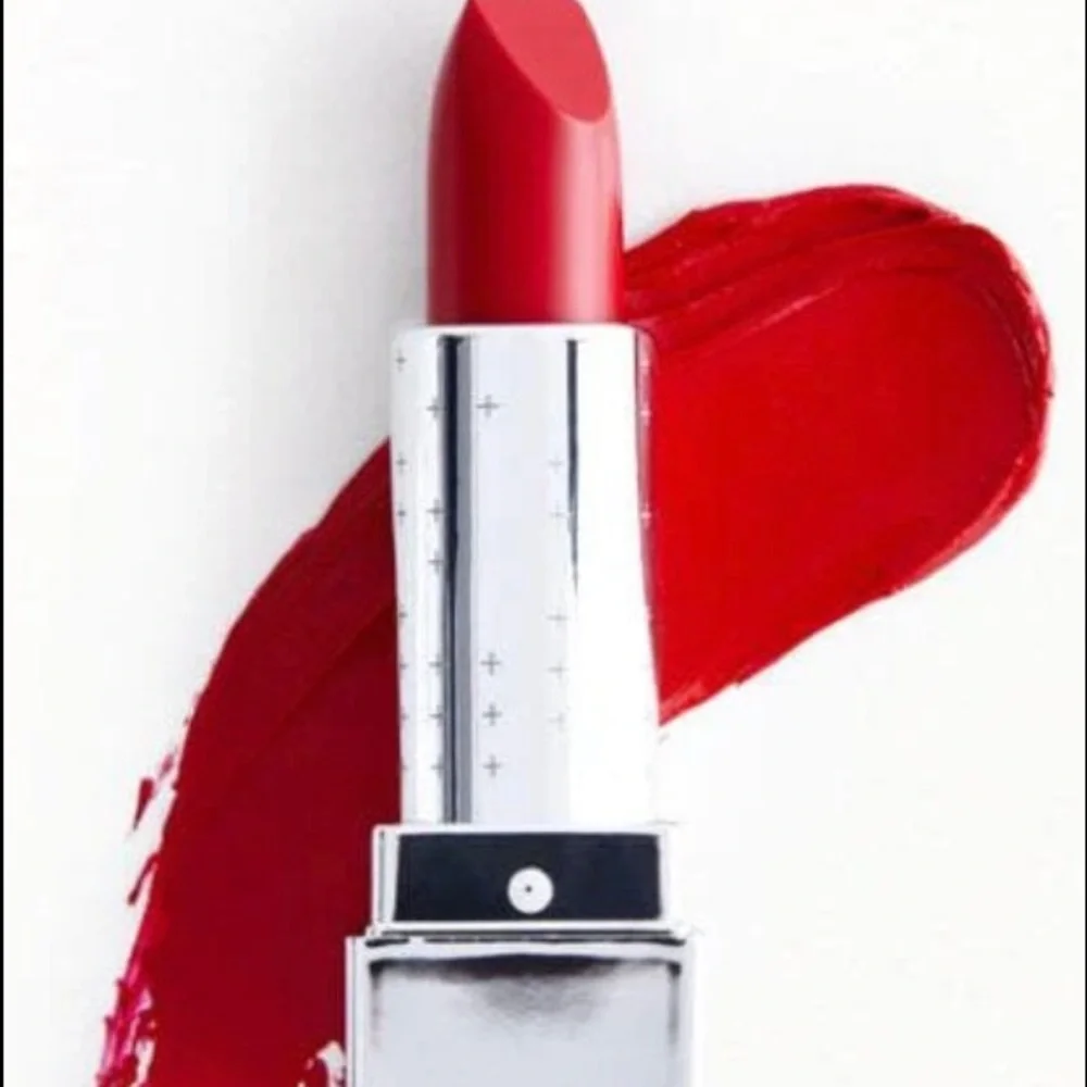 Belle en Argent creme lip colorCluck Your Heels